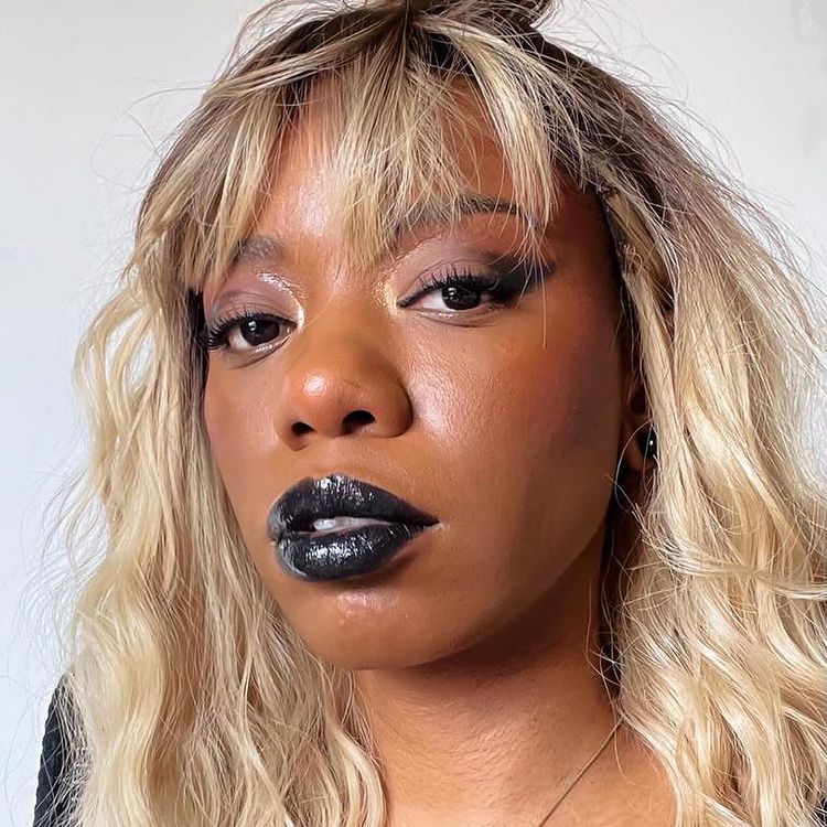 olho-preto-esfumado-damatamakeup Maquiagens com olho preto esfumado para você se inspirar na tendência!