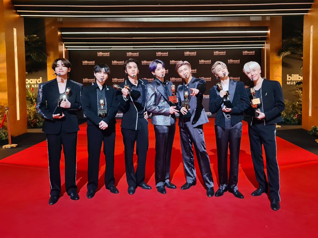 Vencedor em 4 categorias, BTS faz história no Billboard Music Awards