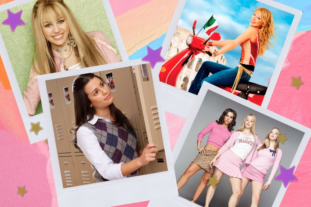 Montagem com fundo rosa com listra bege e laranja e estrelinhas douradas, e roxas. Na frente do fundo várias polaroids cinzas, uma com a personagem Hannah Montana e um fundo verde, outra com a personagem Rachel do seriado Glee com uma expressão pensativa, outra com Lizzie Mcguire em cima de sua moto vermelha e a última com as três meninas do filme meninas malvadas com a mão na cintura usando as roupas tradicionais do filme em tons de rosa.