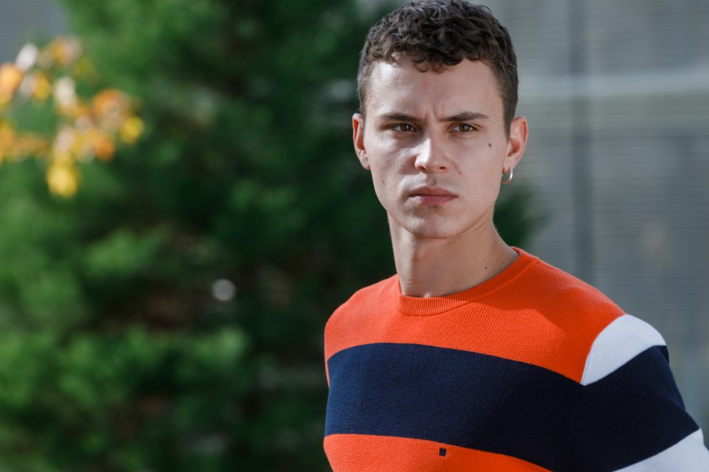 Arón Piper, de Elite, está no Brasil para parceria musical! Veja detalhes