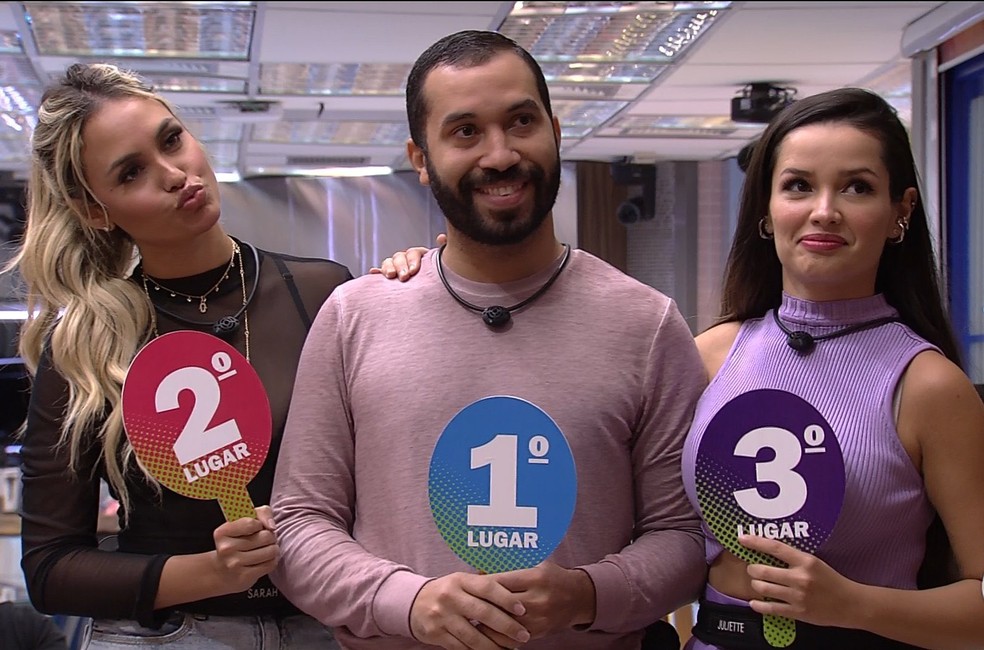 BBB21: Torcida de Juliette puxa mutirão contra Gilberto na semifinal