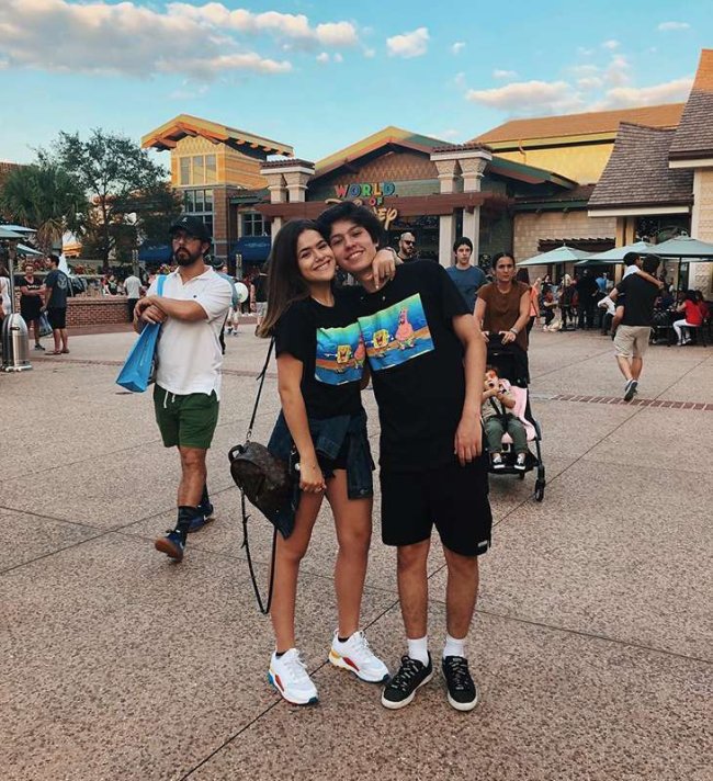 maisa Look casal com a mesma camiseta