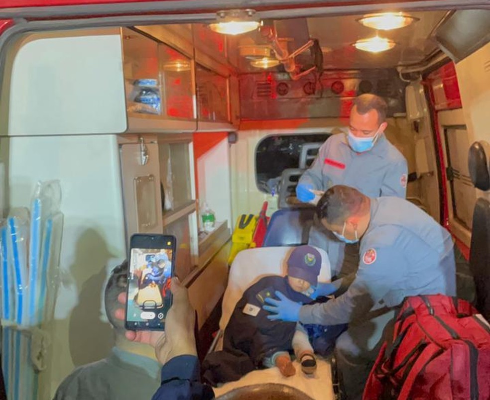 Menino de 2 anos desaparece e é encontrado com a ajuda de seu cachorro