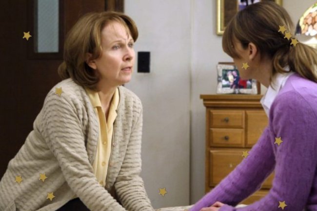 Greys Anatomy Foto de duas personagens do seriado Grey's Anatomy conversando, uma olhando para a outra com expressão séria. Uma delas está de costas para a câmera.