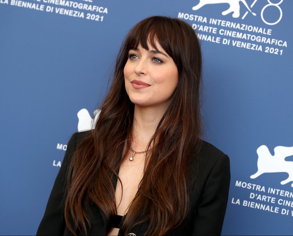 Marvel: Dakota Johnson está em negociações para interpretar Madame Teia