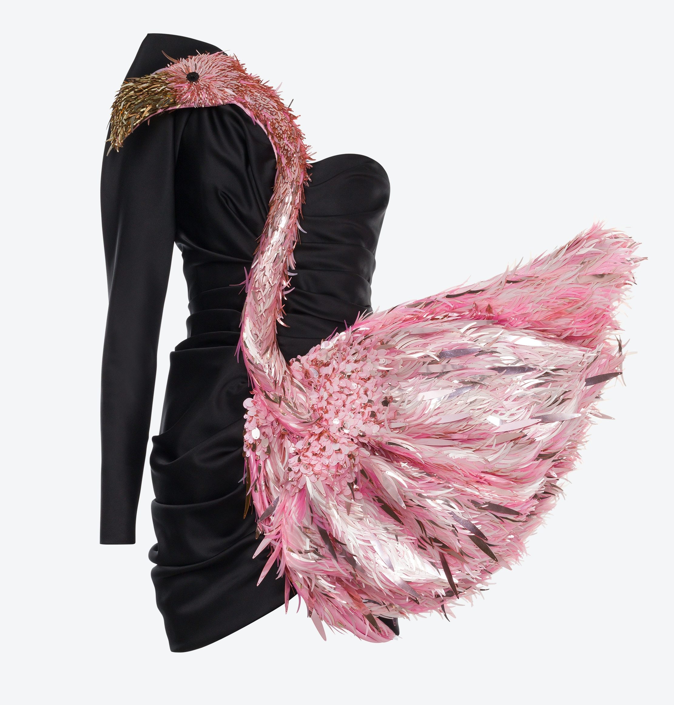 vestido-flamingo-moschino-madelaine-petsch Vestido preto de um ombro só com flamingo aplicado da Moschino