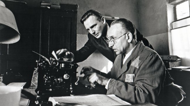 Enem:10 filmes e séries que vão te ajudar a estudar para a prova Cena de A Lista de Schindler
