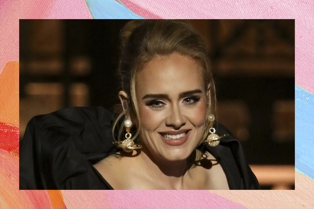 Adele ajuda fã a fazer um pedido muito especial durante show; assista!