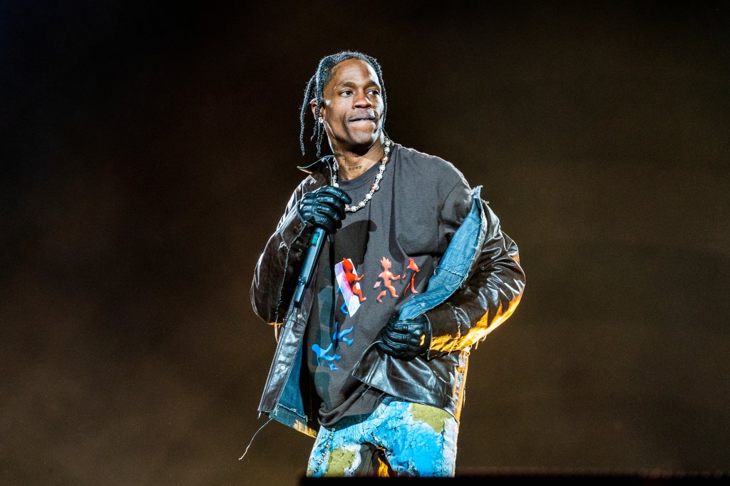 Oito pessoas morrem após tumulto durante show de Travis Scott no Texas