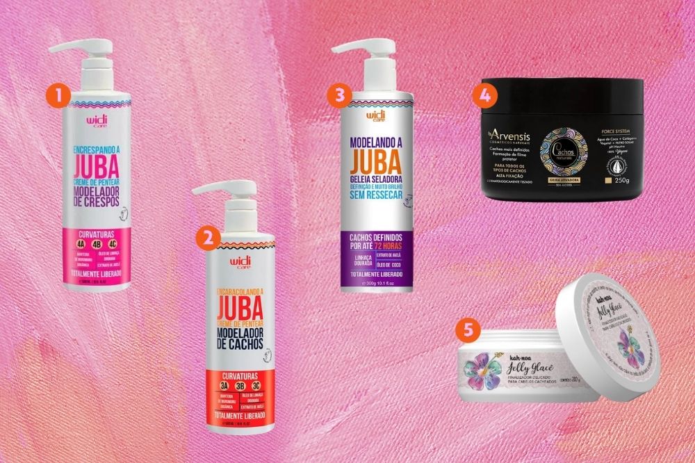 Montagem em fundo artístico com pinceladas, rosa, rosa claro, amarelo e branco com cinco produtos de finalização para o cabelo. Creme para pentear (modelador de crespos e cachos), Geleia seladora, geleia ativadora e finalizador suave para cabelos cacheados.