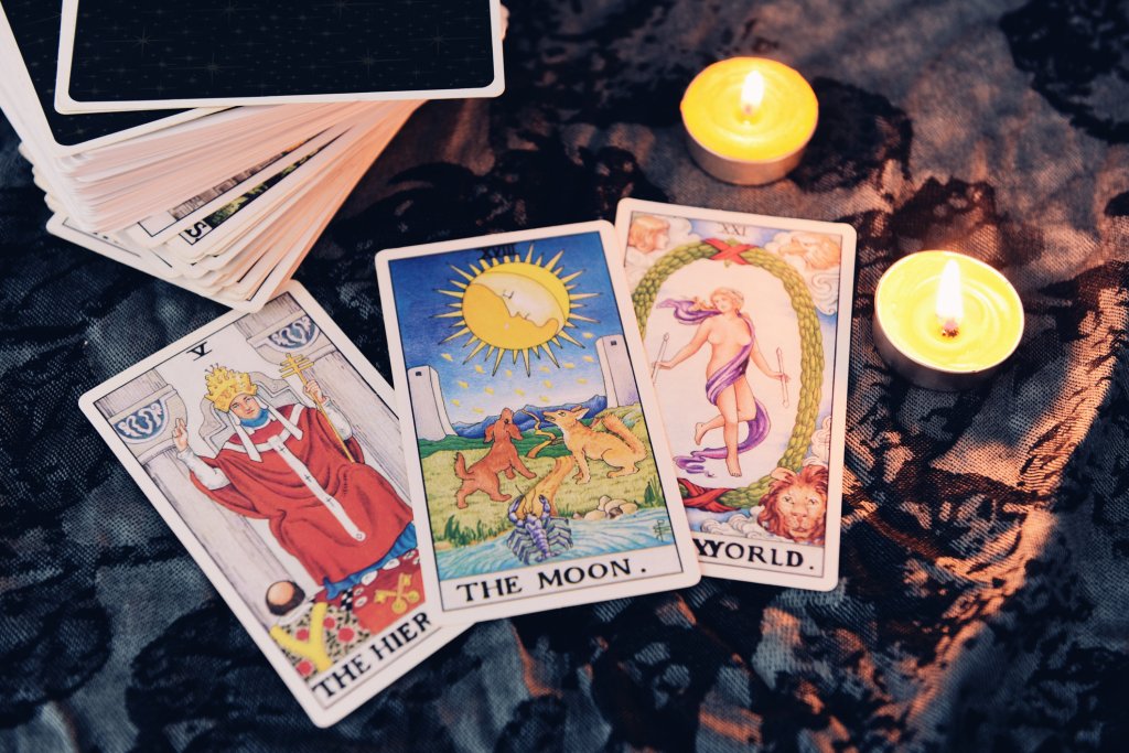 Tarot Mensal: receba o conselho do Oráculo para o mês de abril de 2024