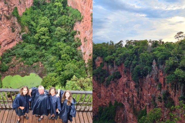 Buraco – Bonito Montagem de duas fotos. Á esquerda, foto de uma família de frente para a doliina. Do outro lado, foto da Dolina.