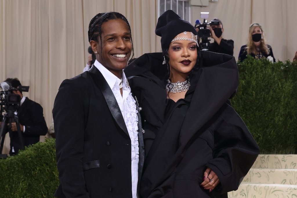 Grávida! Rihanna está esperando seu 1º bebê com A$AP Rocky