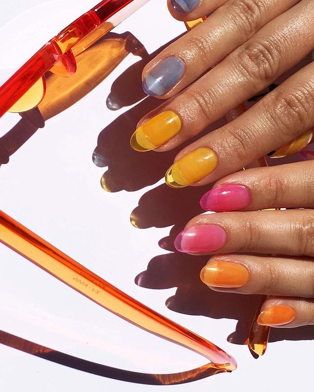 unhas-efeito-jelly Foto de unhas com efeito jelly coloridas.