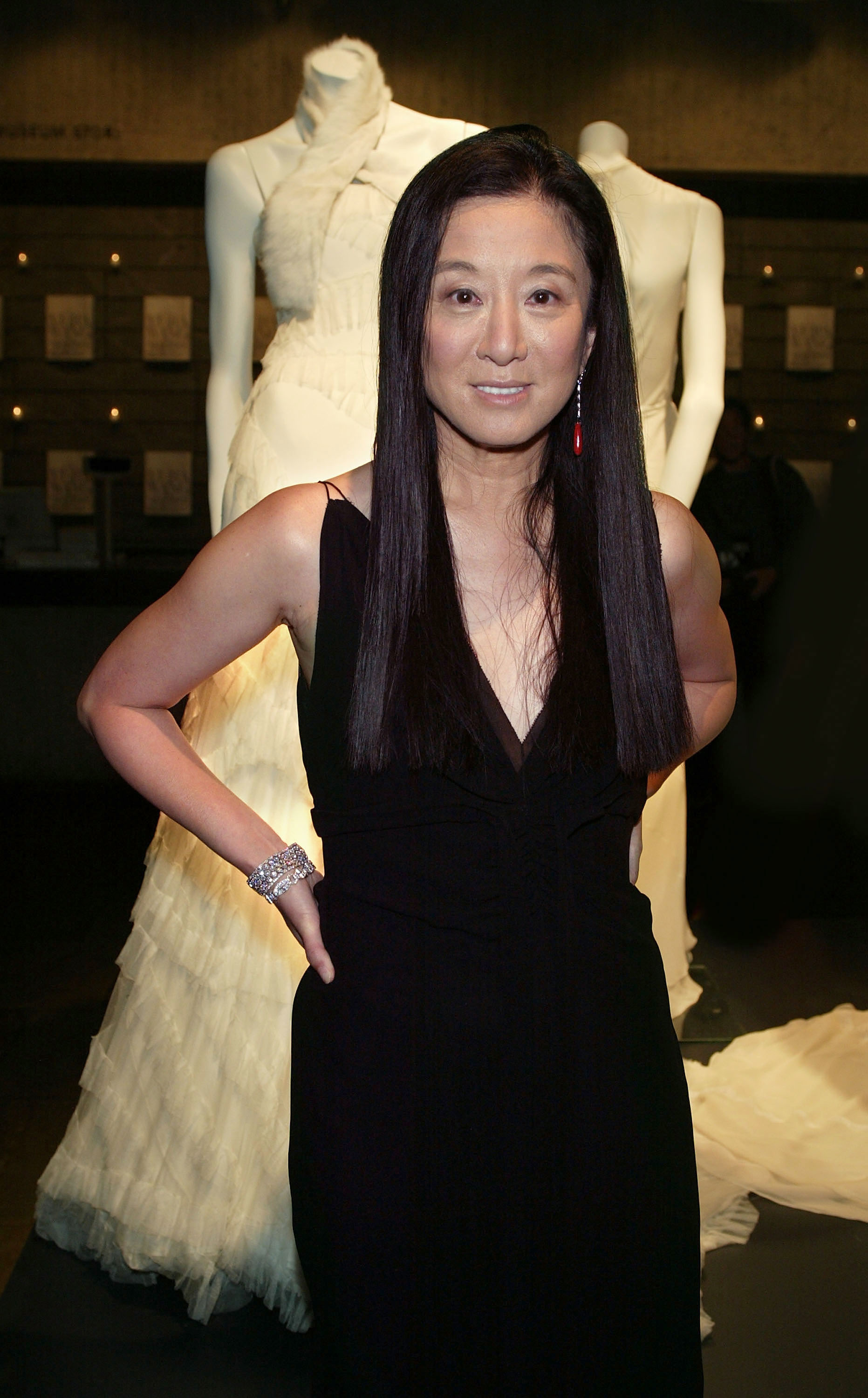 Wedding March On Madison Vera Wang em sua exposição Vera Wang bridal no Whitney Museum of American Art em 2003, em Nova York
