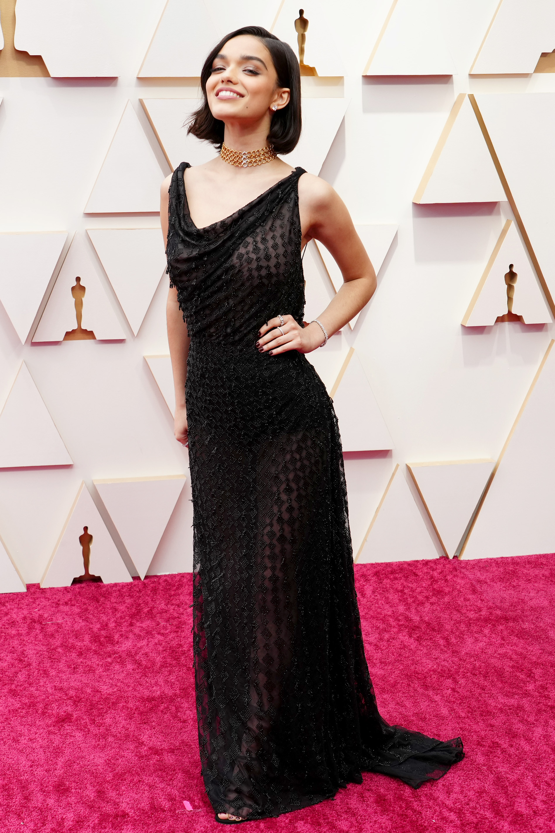 94th Annual Academy Awards – Arrivals Rachel Zegler de vestido preto no tapete vermelho do Oscar 2022