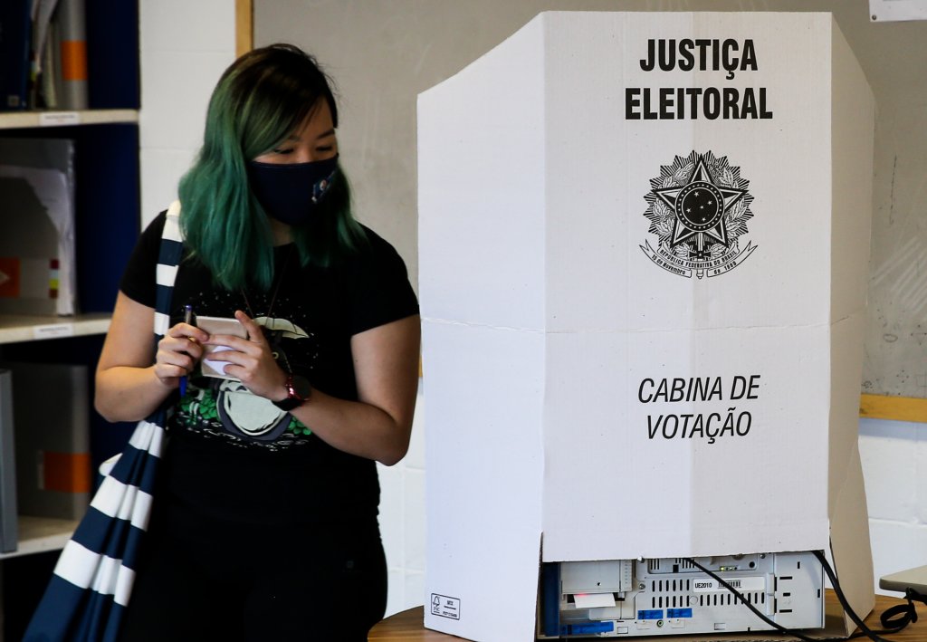 Brasil registra mais de 2 milhões de eleitores entre 16 e 18 anos, diz TSE