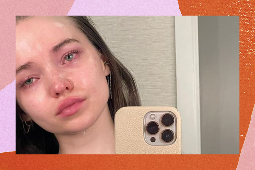 Dove Cameron chora e fala sobre auto-ódio e depressão: “Me sinto perdida”