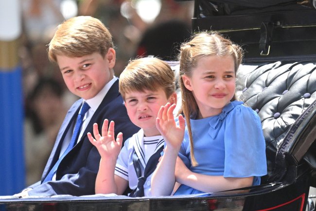 O jubilee foi da Rainha, mas quem roubou a cena foi o netinho Louis Príncipe Louis durante o Jubilee de Prata da Rainha Elizabeth