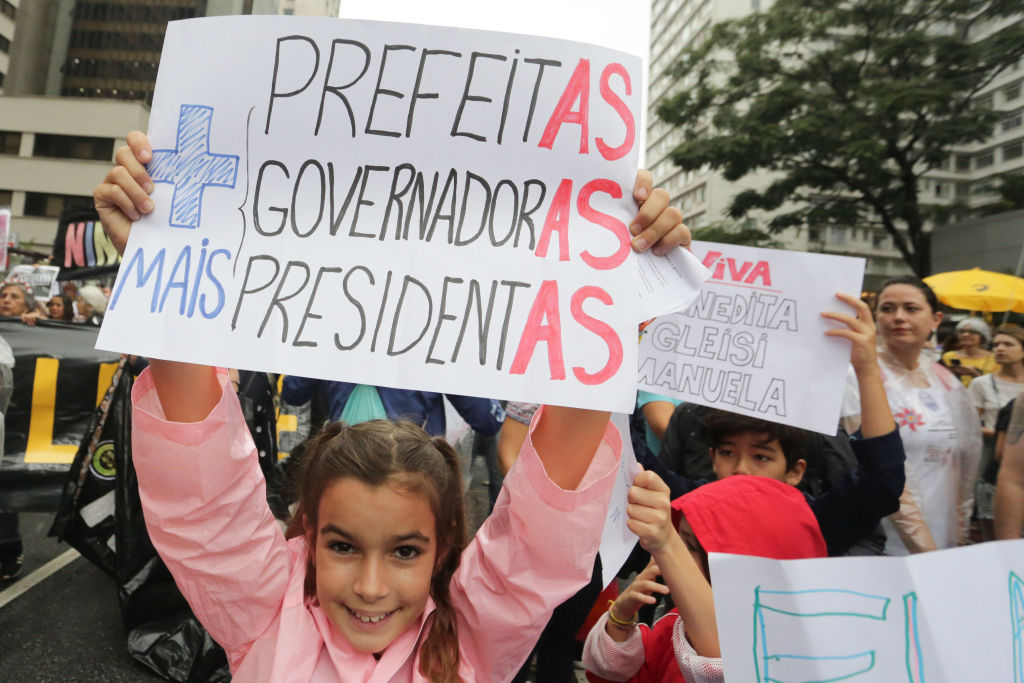 Mulheres e meninas são mais de 50% do total de eleitores no Brasil