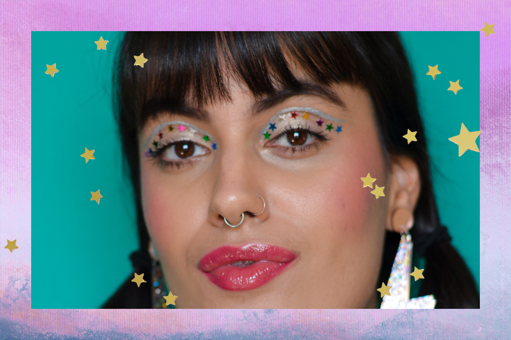 Esta maquiagem com estrelinhas coloridas é perfeita para o Rock in Rio