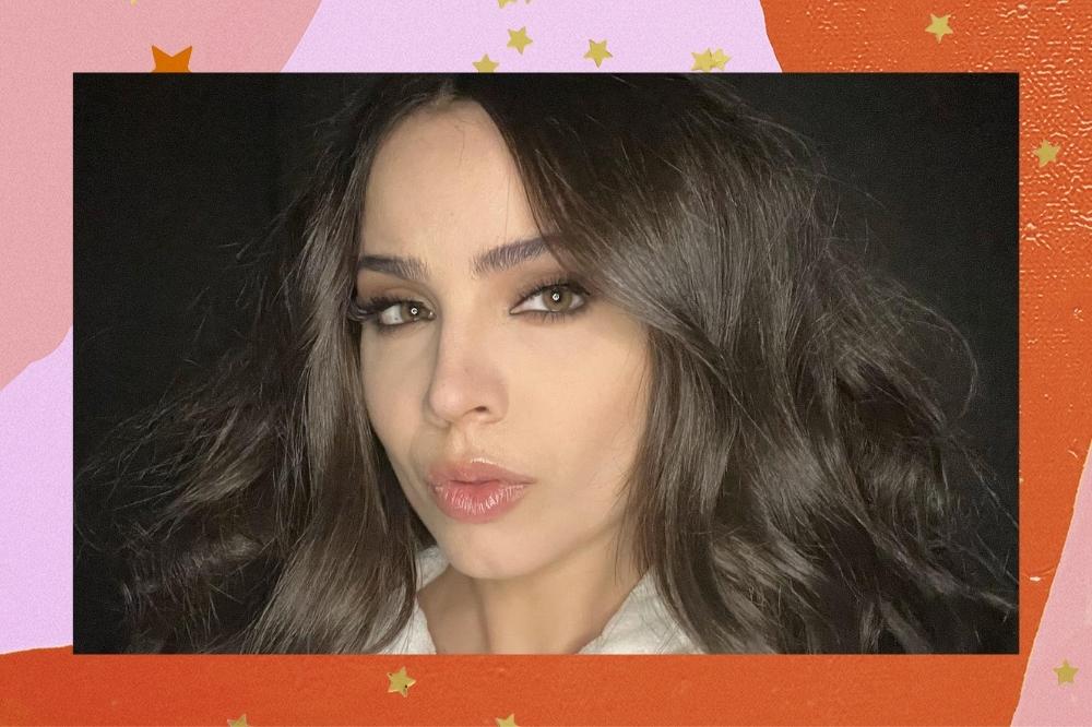 Penteados fáceis e sofisticados da Sofia Carson para você reproduzir