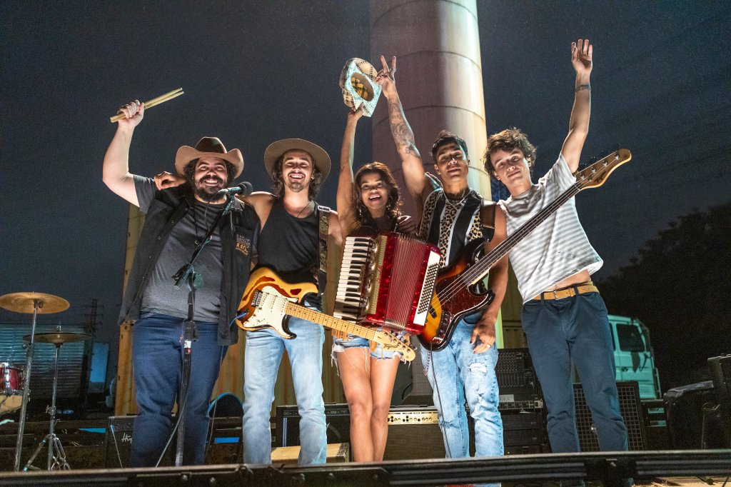 Só Se For Por Amor é uma homenagem à diversidade e Marília Mendonça