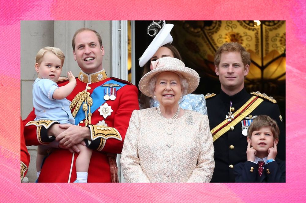 William, Elizabeth e Harry posando para foto na sacada