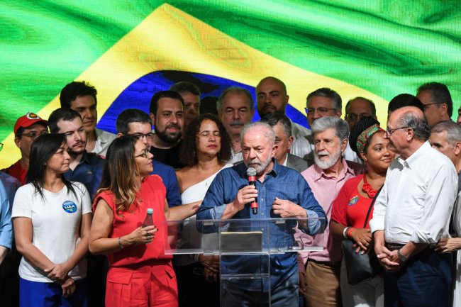 Brazilians Head To Polls In Tight Runoff Between Lula And Bolsonaro Brazilians Head To Polls In Tight Runoff Between Lula And Bolsonaro