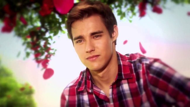 crushes aleatórios (e outros nem tanto) da infância León, de Violetta