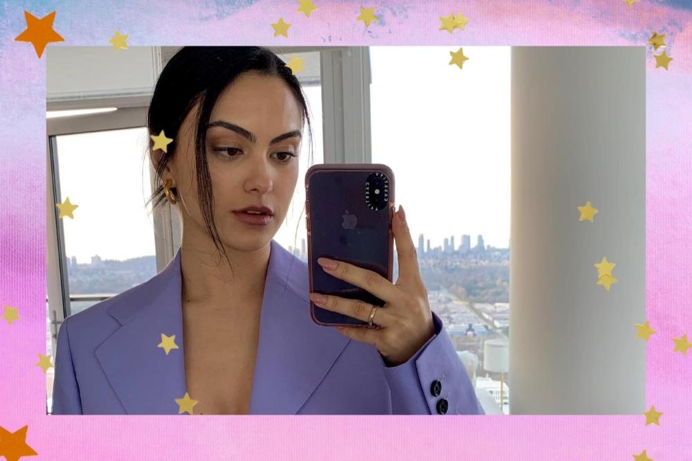 10 penteados charmosos e fáceis da Camila Mendes para você fazer