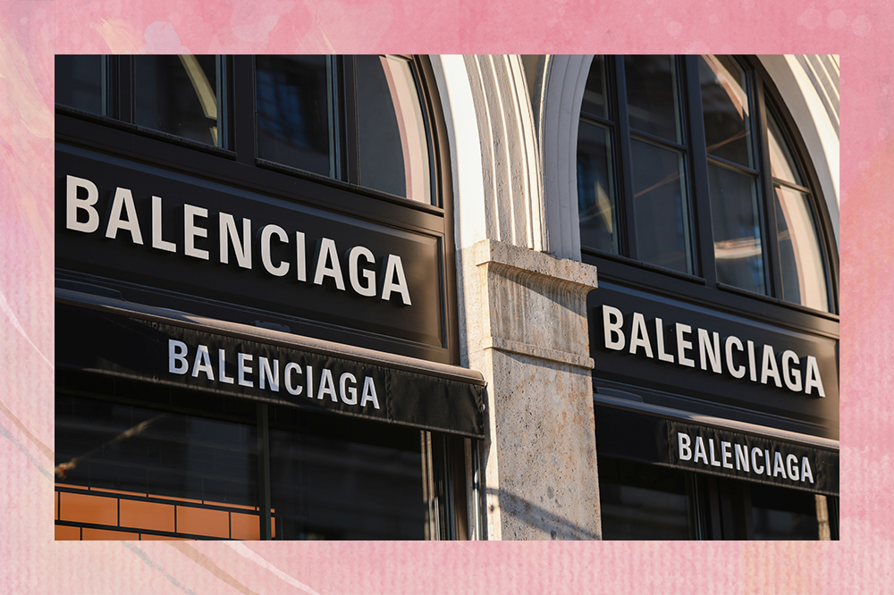 Balenciaga processa produtora envolvida em campanha e pede R$ 130 milhões