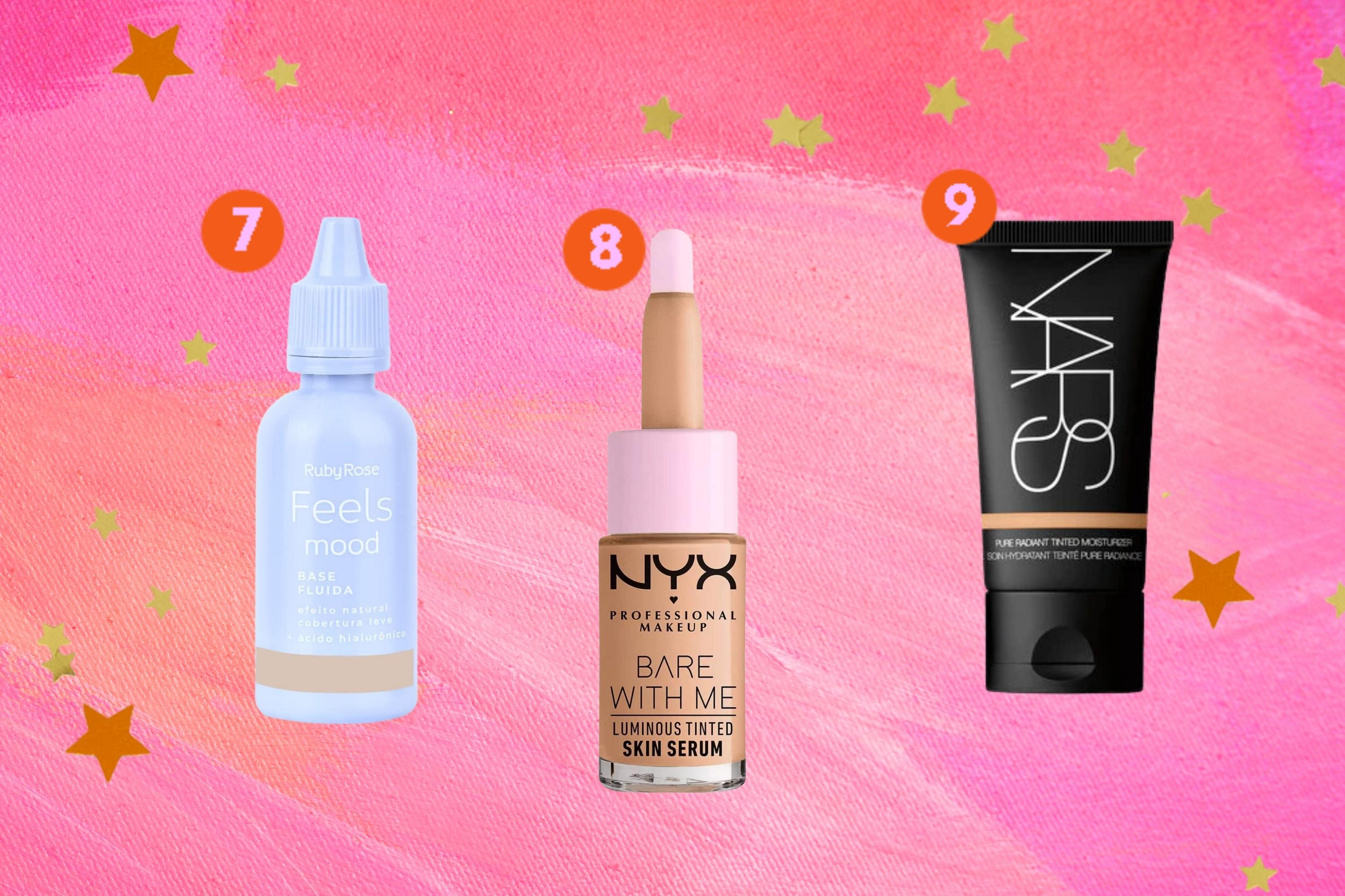 skin-tints-para-voce-testar Montagem com o fundo rosa com estrelas douradas com a foto de três opções do produto de beleza skin tint no centro.