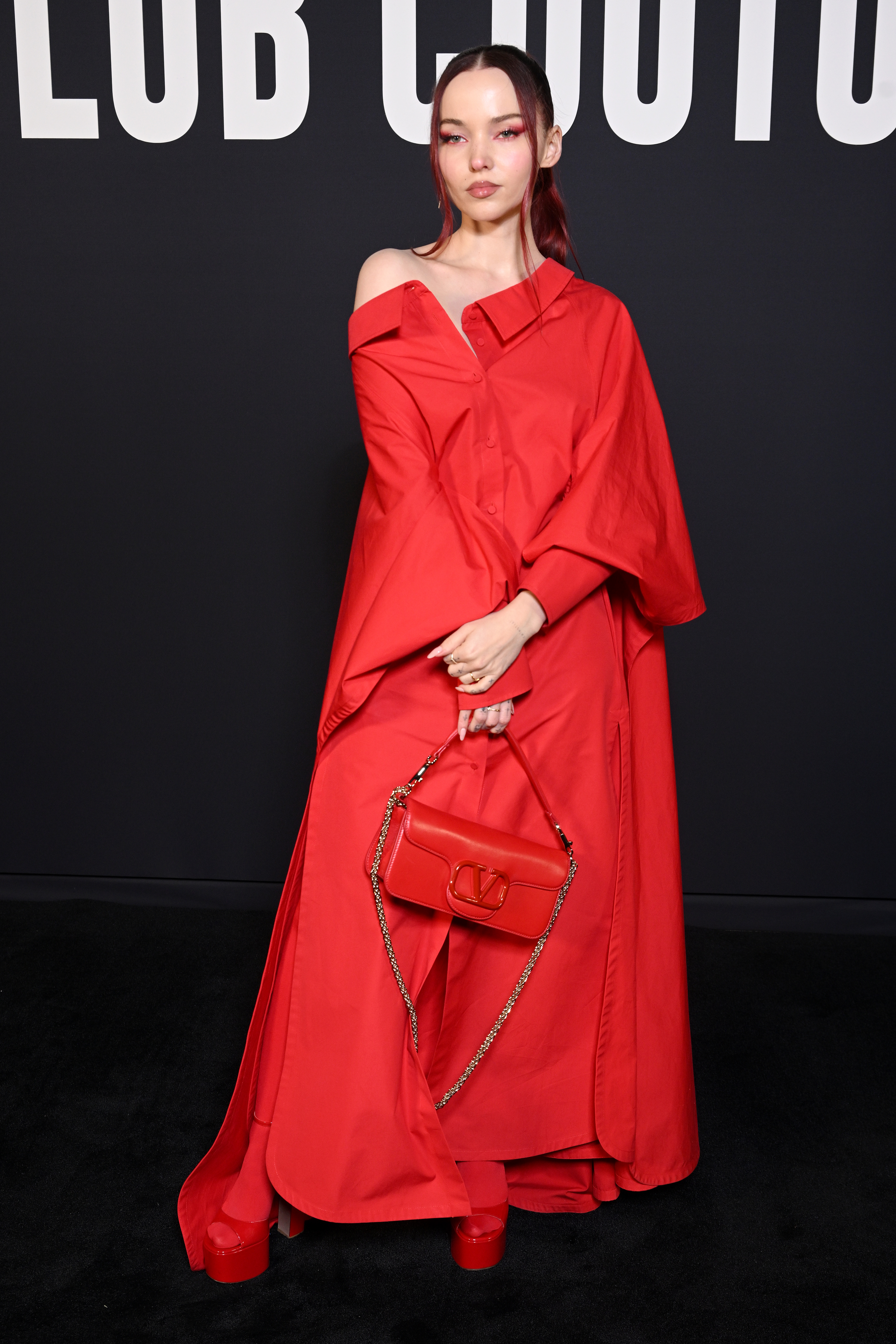 Valentino : Photocall – Paris Fashion Week – Haute Couture Spring Summer 2023 Dove Cameron no desfile de primavera-verão 2023 da Valentino na semana de moda de alta-costura em Paris