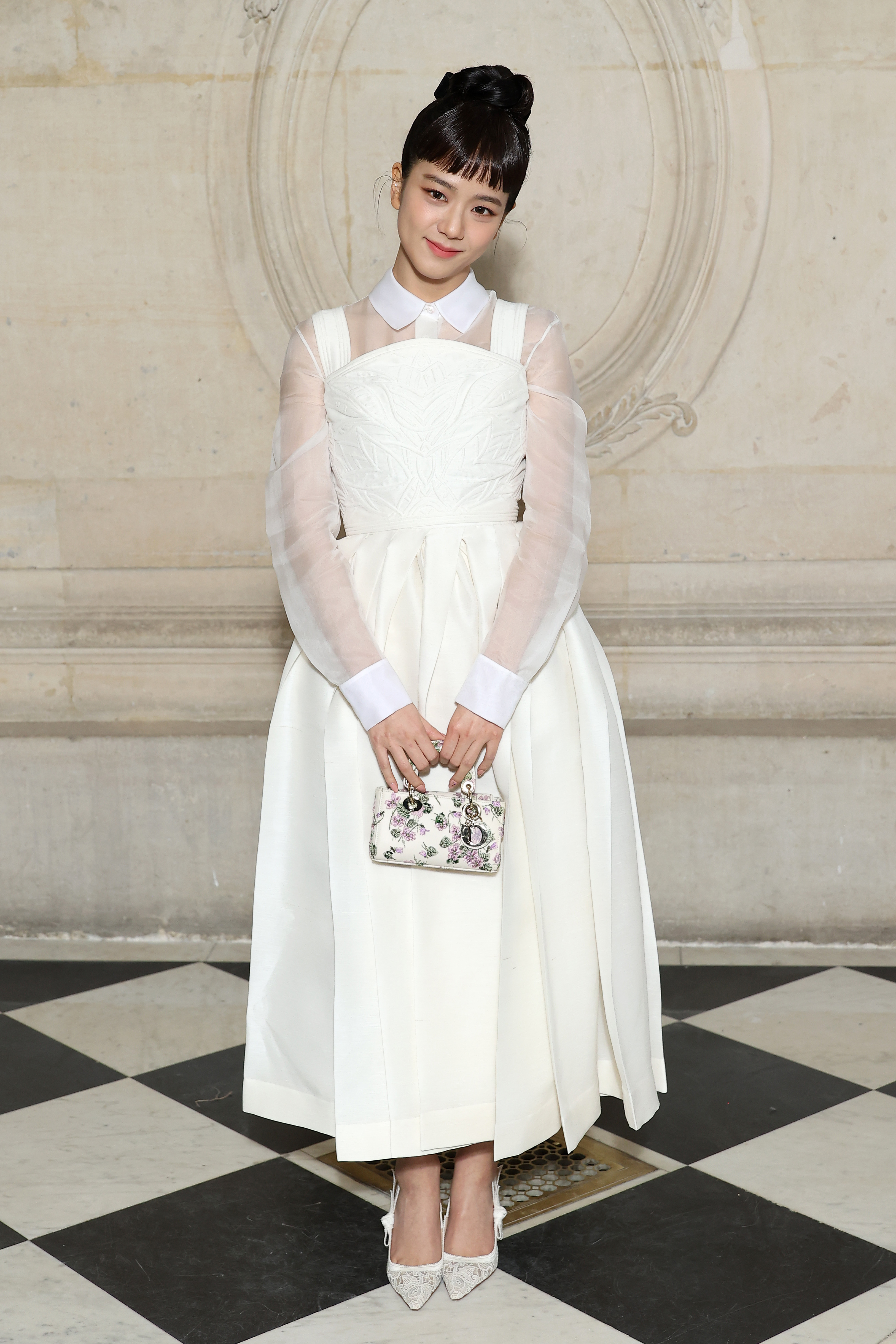 Christian Dior : Photocall – Paris Fashion Week – Haute Couture Spring Summer 2023 Jisoo no desfile de primavera-verão 2023 da Christian Dior na semana de moda de alta-costura em Paris