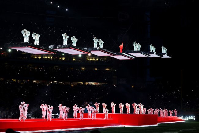 Apple Music Super Bowl LVII Halftime Show Rihanna