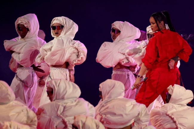 Apple Music Super Bowl LVII Halftime Show Rihanna