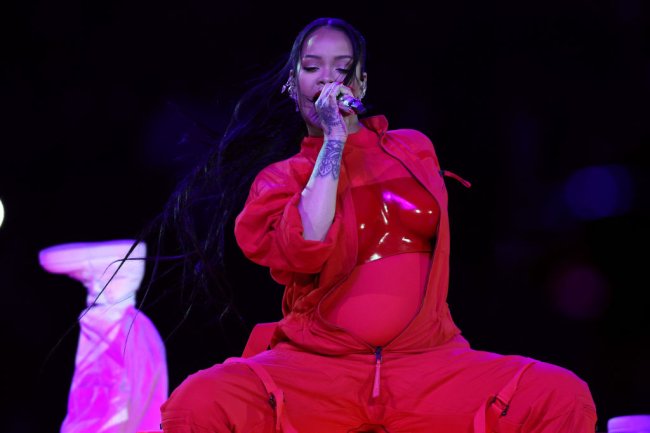 Apple Music Super Bowl LVII Halftime Show Rihanna
