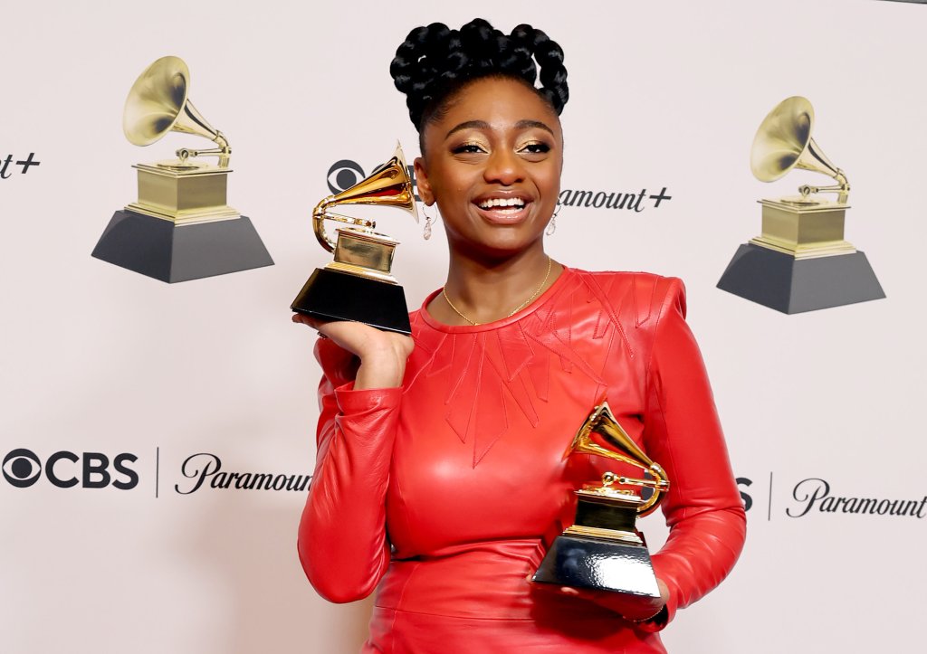 A jornada de Samara Joy e sua vitória como Artista Revelação no Grammy