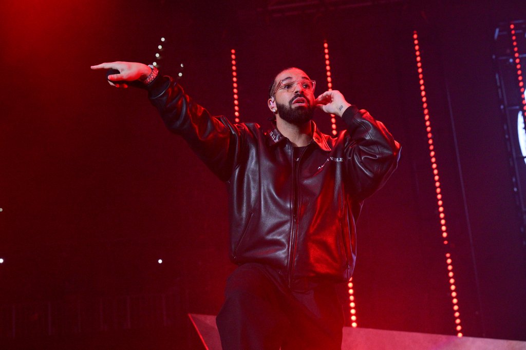 Drake cancela apresentação no Lollapalooza BR; Skrillex será substituto