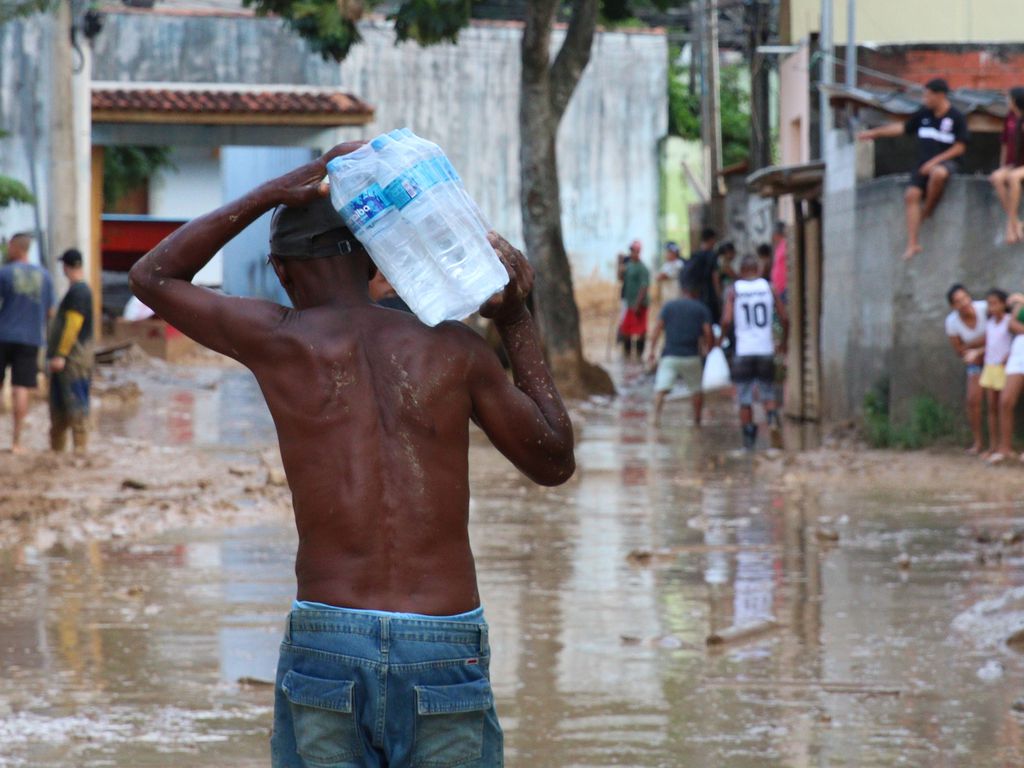 No Brasil, pessoas pretas e pobres é que ‘têm medo do barulho da chuva’