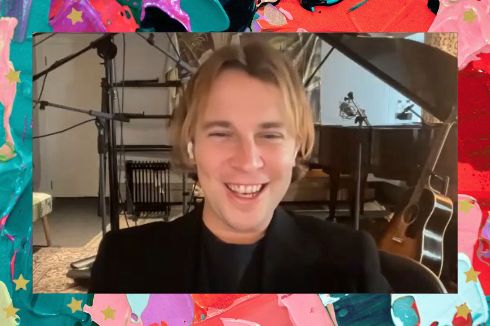Tom Odell sobre a “impermanência do sentimento” e valorizar o presente