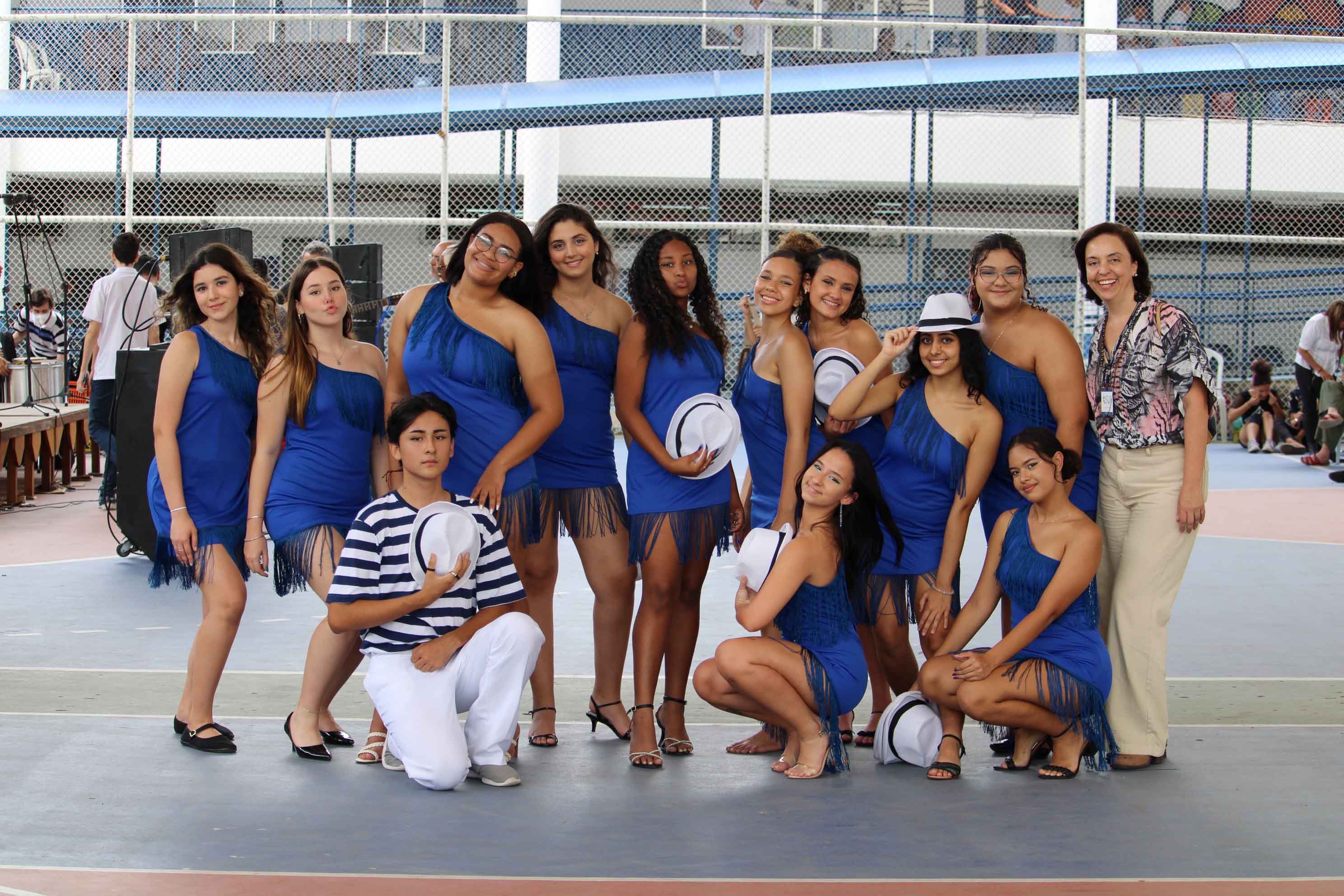 galera capricho, estudar em uma instituição federal thais avilez Nosso grupo de dança se apresentando no aniversário de 185 anos do Colégio Pedro II. À direita, nossa coreógrafa, professora, amiga e agora também diretora, Isabella Brasil.