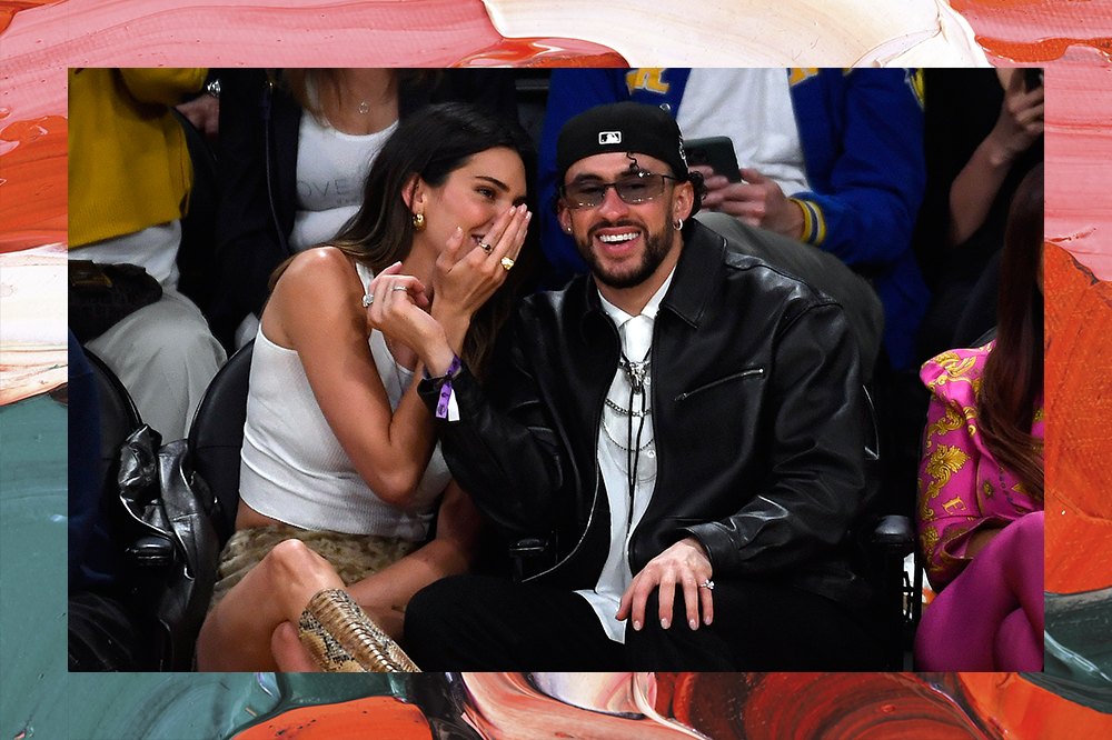 Kendall Jenner e Bad Bunny no jogo dos Lakers. Montagem em fundo vermelho e verde