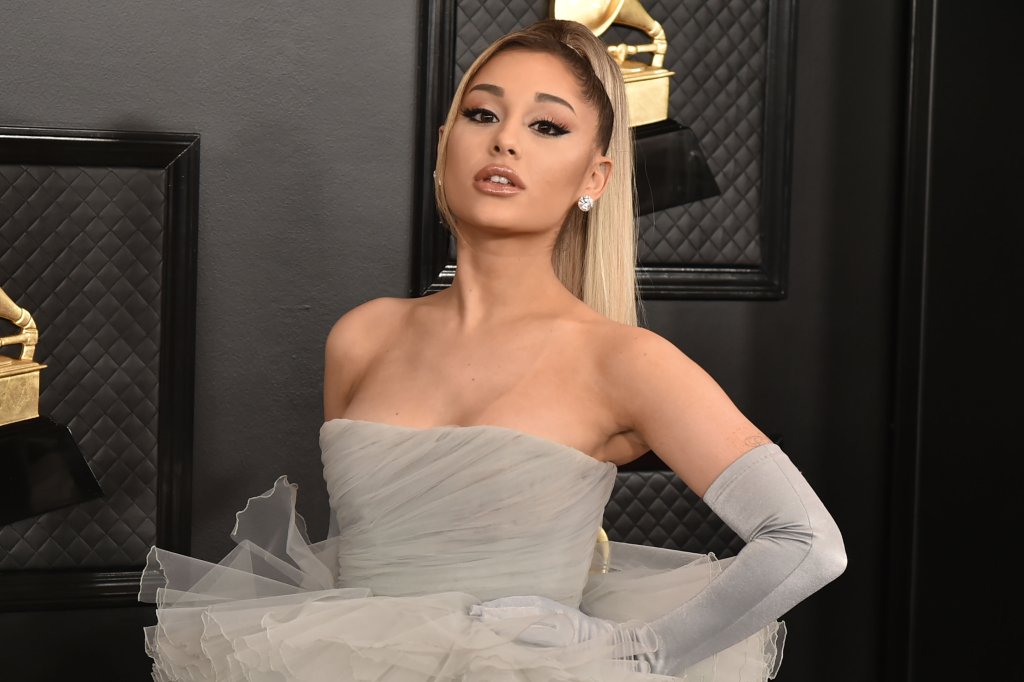 Ariana Grande está filmando um novo videoclipe? Fotógrafo provoca fãs