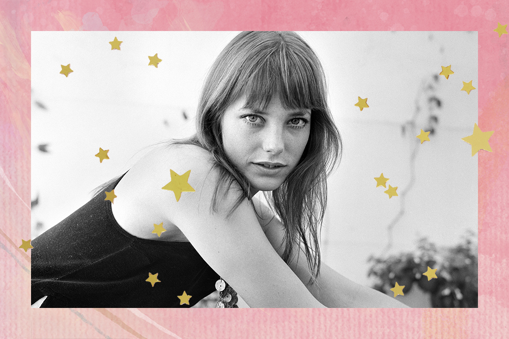 Jane Birkin em 1970. Montagem em fundo rosa com estrelinhas douradas