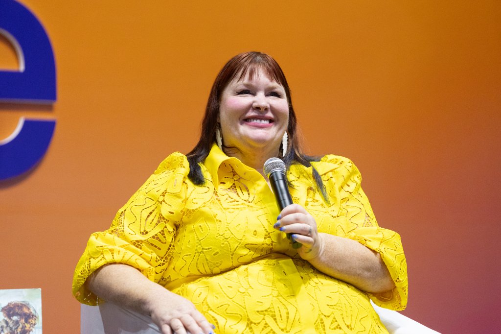 Cassandra Clare quer destacar as diferentes forças da mulher na literatura