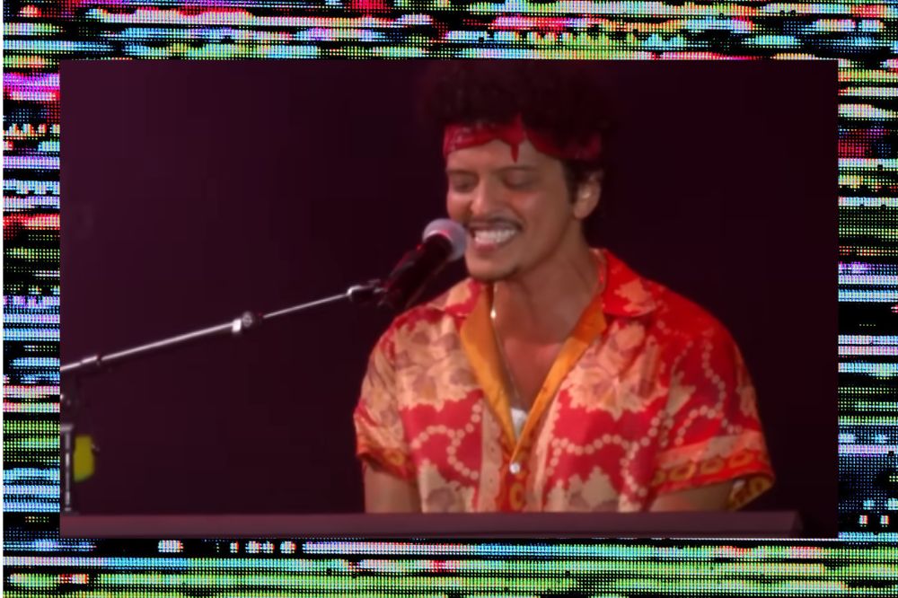 Os melhores momentos de Bruno Mars falando em português no The Town 2023