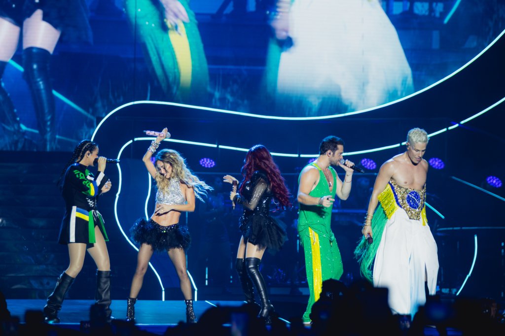 Teste: Escolha suas coisas favoritas do RBD e saiba qual look usar no show