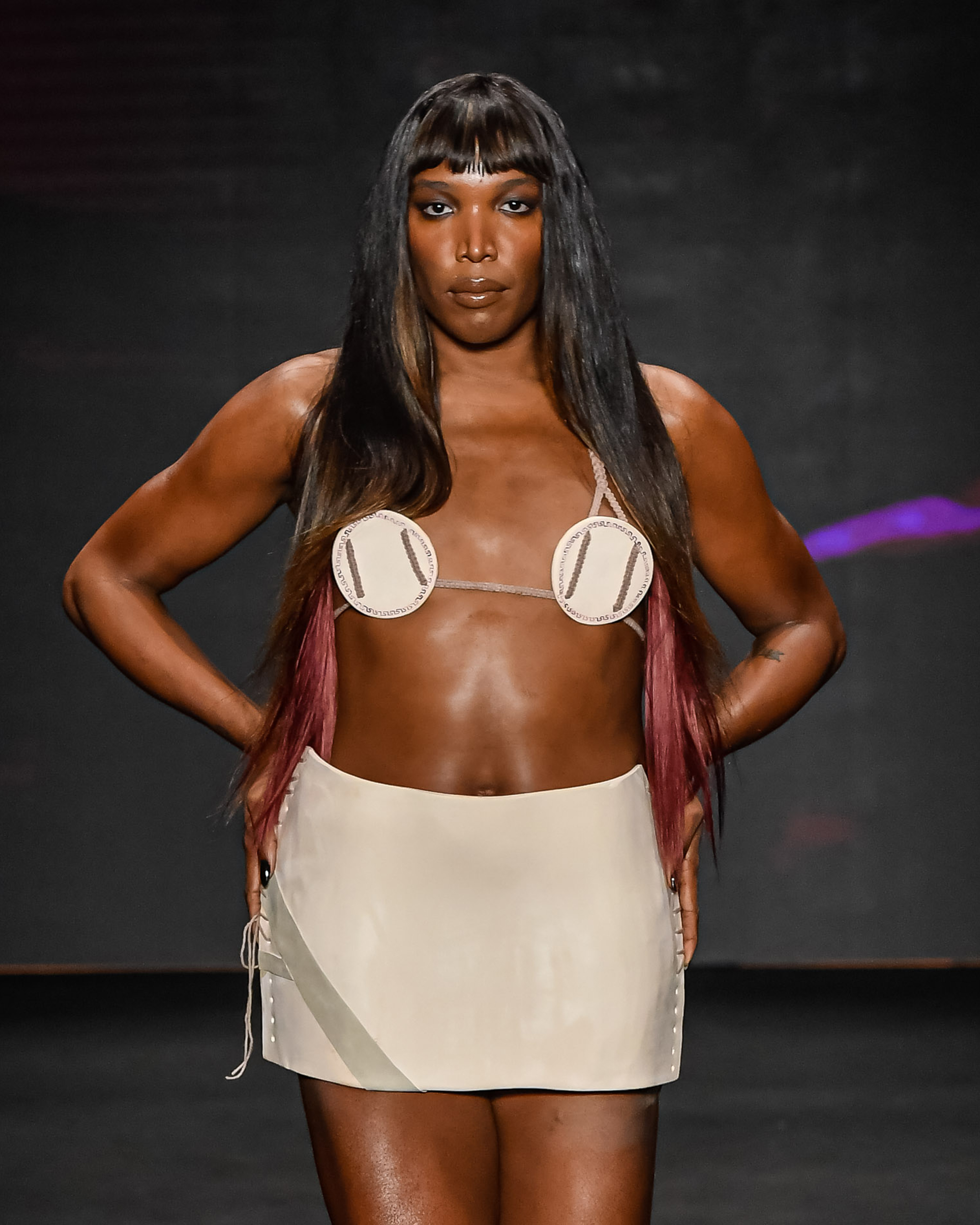 DendezeiroSPFW N56Foto: Ze Takahashi/ @agfotosite Majur no desfile da Dendezeiro no SPFW N56